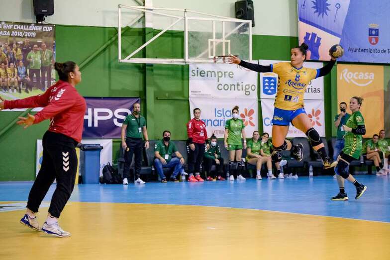 Vasiliki Gkatziou, durante un partido con el Rocasa / TA